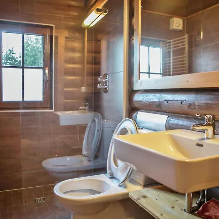 Lovely With Private Garden In W Rgl *